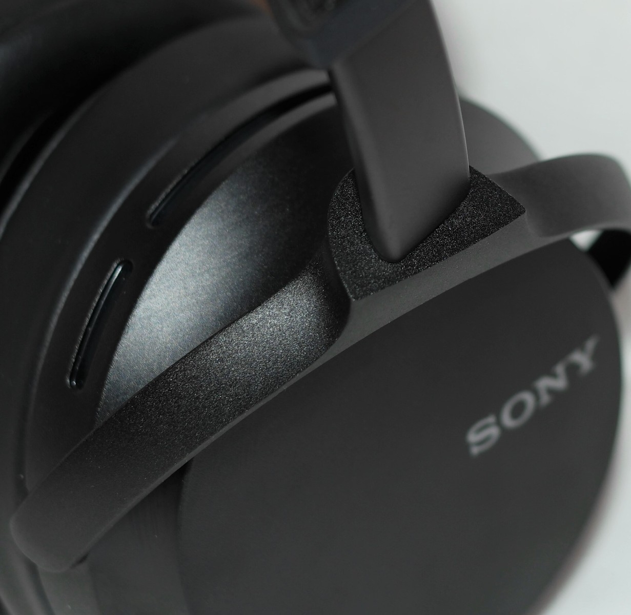 sony mdr z7m2 jarzmo z gory