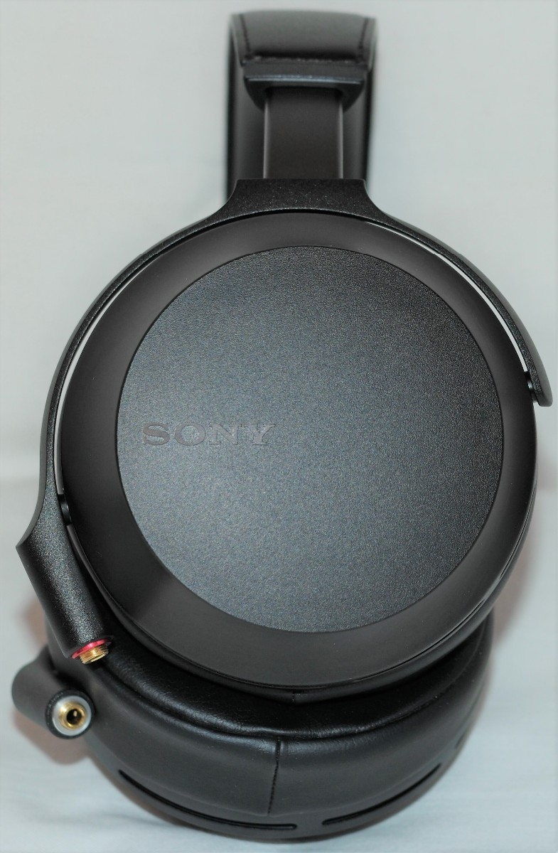 sony mdr z7m2 widok z boku 5